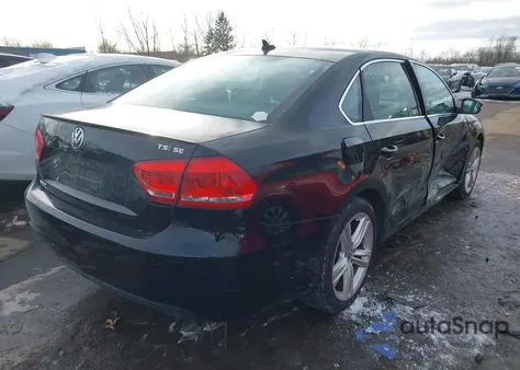 2014 Volkswagen Passat 1.8T Se z USA, uszkodzony, nr VIN 1VWBT7A35EC040269